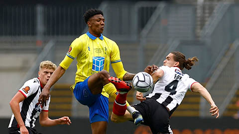  Nam Định có tiền đạo cao bậc nhất thế giới